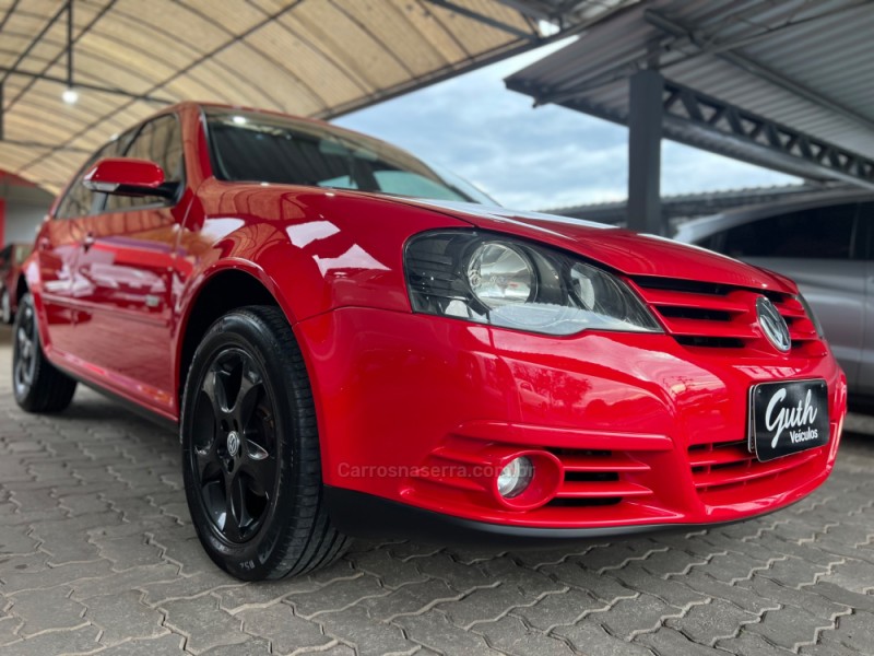 GOLF 1.6 MI TECH 8V FLEX 4P MANUAL - 2009 - BOM PRINCíPIO