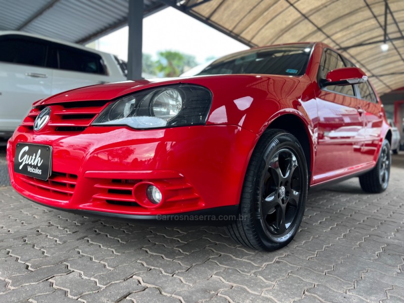 GOLF 1.6 MI TECH 8V FLEX 4P MANUAL - 2009 - BOM PRINCíPIO