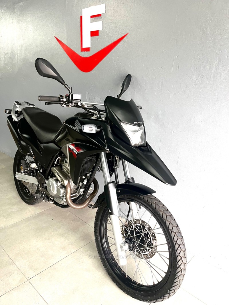XRE 300 