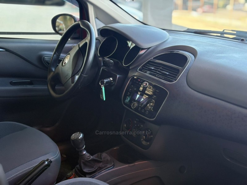 PUNTO 1.4 ATTRACTIVE 8V FLEX 4P MANUAL - 2014 - CAXIAS DO SUL