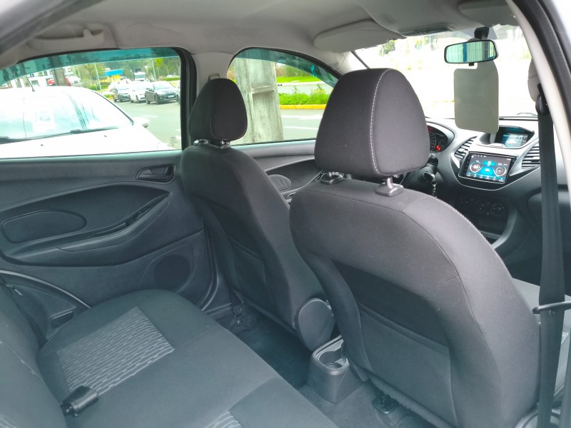 KA + 1.5 SE PLUS 16V FLEX 4P MANUAL - 2015 - BOM PRINCíPIO