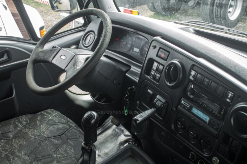 CARGO 2422 E 3 EIXOS - 2012 - GARIBALDI