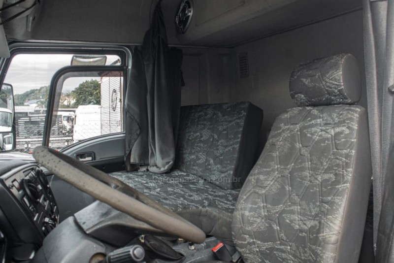 CARGO 2422 E 3 EIXOS - 2012 - GARIBALDI