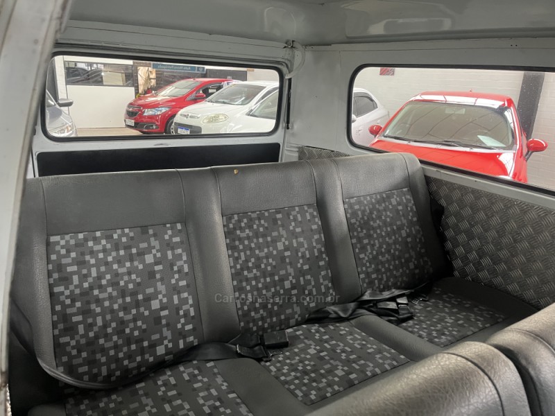 KOMBI 1.6 MI FURGÃO 8V GASOLINA 3P MANUAL - 2000 - CAXIAS DO SUL