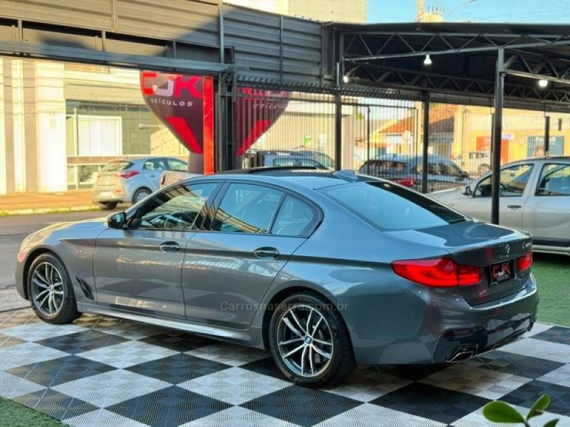 530I 2.0 M SPORT 16V TURBO GASOLINA 4P AUTOMÁTICO - 2018 - CANOAS