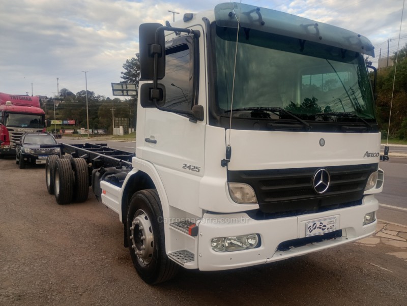 ATEGO 2425 3 EIXOS