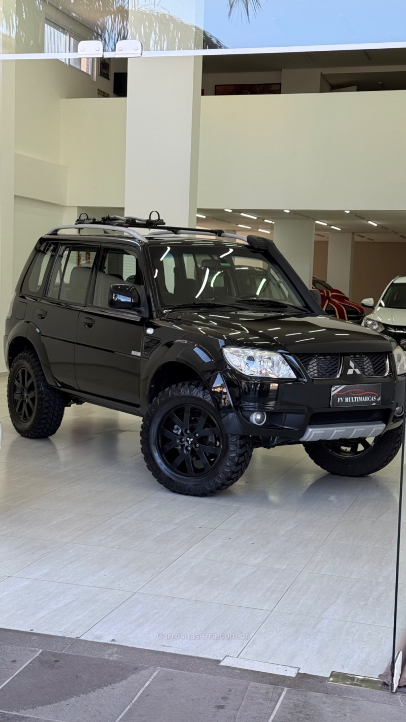 PAJERO TR4 2.0 4X4 16V 140CV FLEX 4P MANUAL - 2012 - BENTO GONçALVES