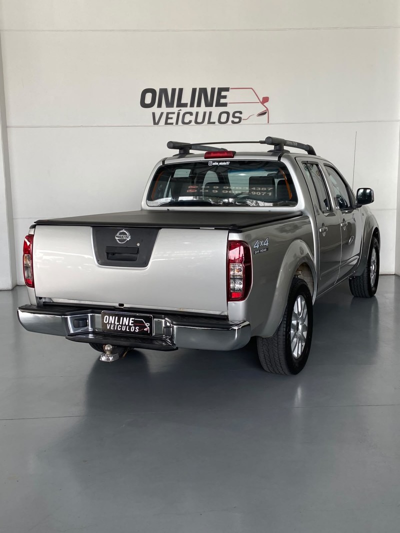 FRONTIER 2.5 SL 4X4 CD TURBO ELETRONIC DIESEL 4P AUTOMÁTICO - 2016 - FARROUPILHA