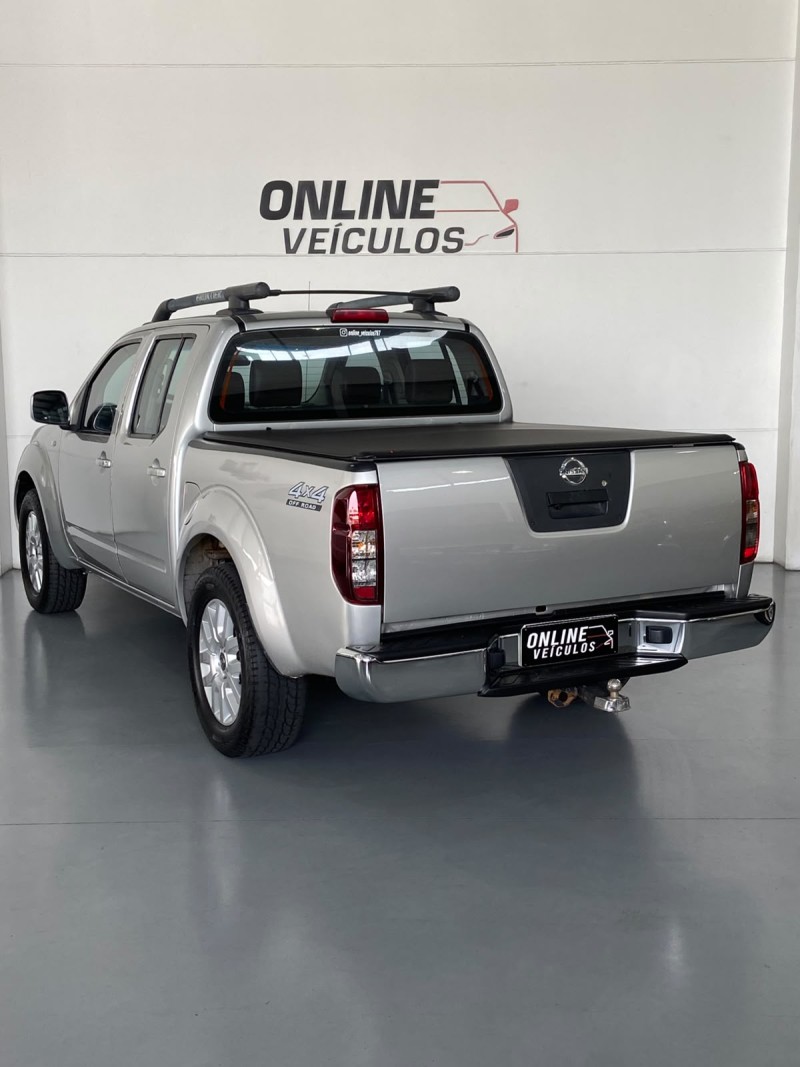 FRONTIER 2.5 SL 4X4 CD TURBO ELETRONIC DIESEL 4P AUTOMÁTICO - 2016 - FARROUPILHA