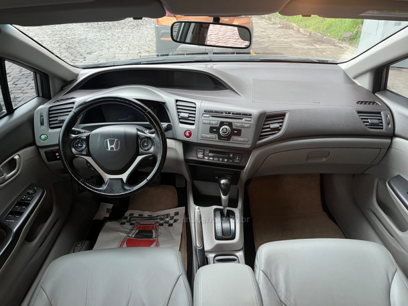 CIVIC 1.8 LXS 16V FLEX 4P AUTOMÁTICO - 2014 - VERANóPOLIS