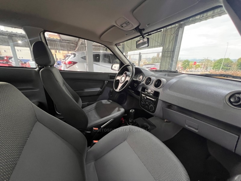 GOL 1.0 MI CITY 8V FLEX 2P MANUAL G.IV - 2009 - BOM PRINCíPIO