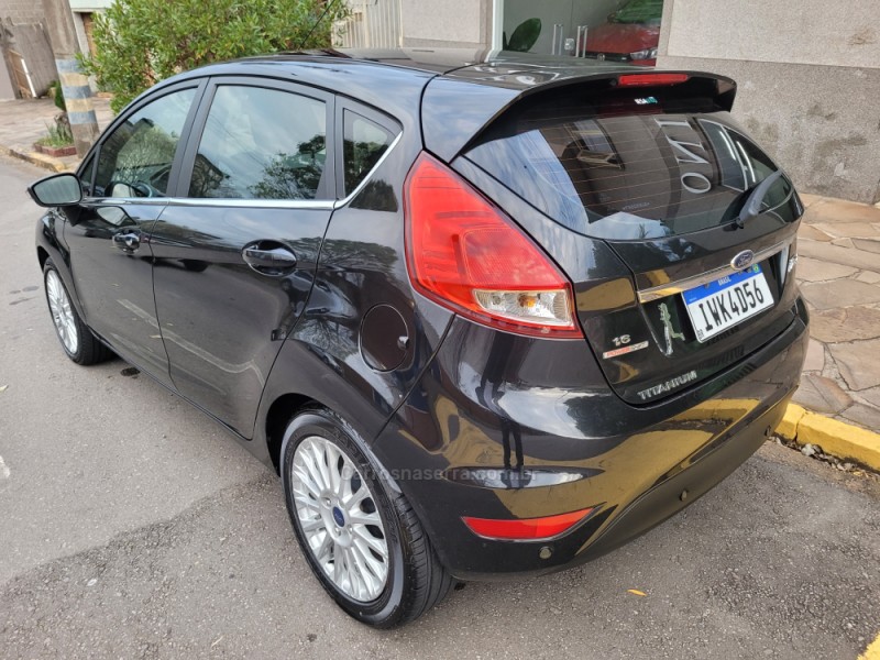 FIESTA 1.6 TITANIUM PLUS HATCH 16V FLEX 4P AUTOMÁTICO - 2015 - FLORES DA CUNHA