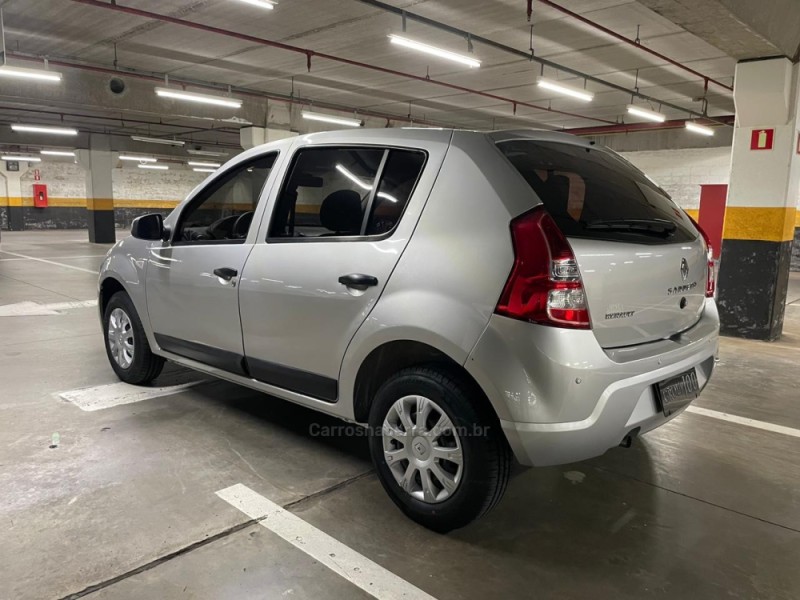 SANDERO 1.6 PRIVILÉGE 8V FLEX 4P AUTOMÁTICO - 2012 - CAXIAS DO SUL