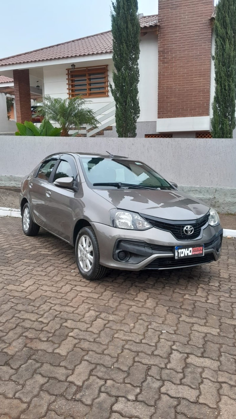 etios 1.5 x plus 16v flex 4p manual 2020 estrela