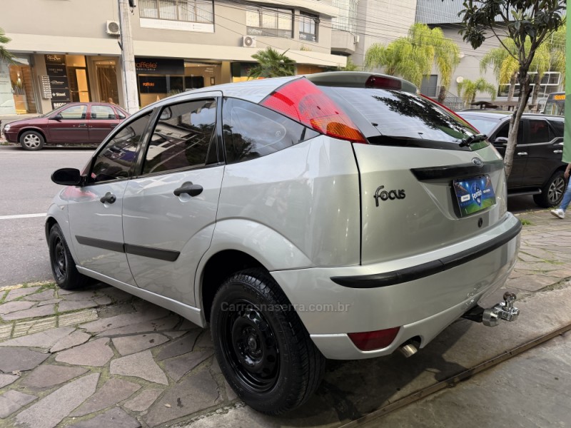 FOCUS 1.6 8V FLEX 4P MANUAL - 2009 - BENTO GONçALVES