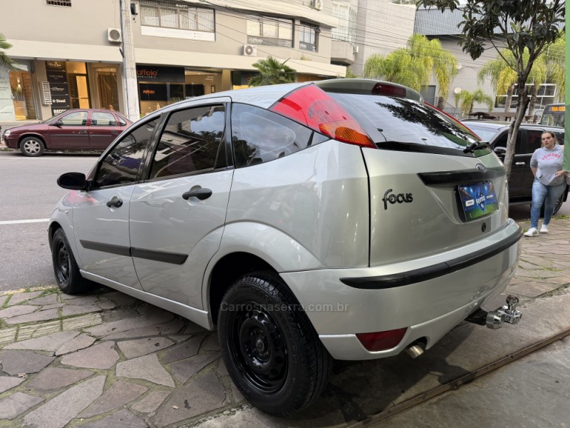 FOCUS 1.6 8V FLEX 4P MANUAL - 2009 - BENTO GONçALVES