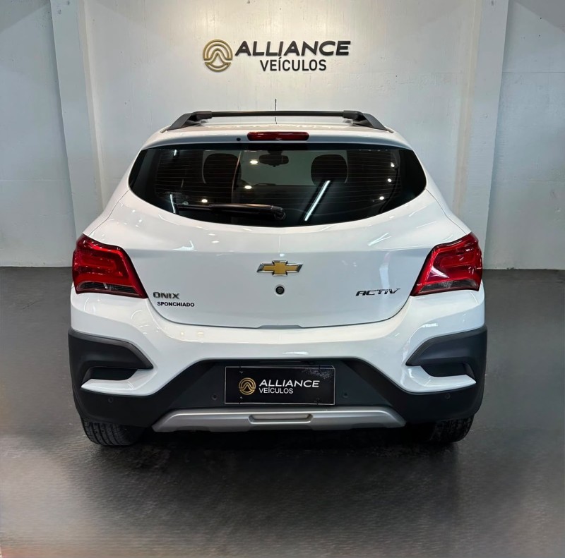 ONIX 1.4 MPFI ACTIV 8V FLEX 4P MANUAL - 2017 - CAXIAS DO SUL