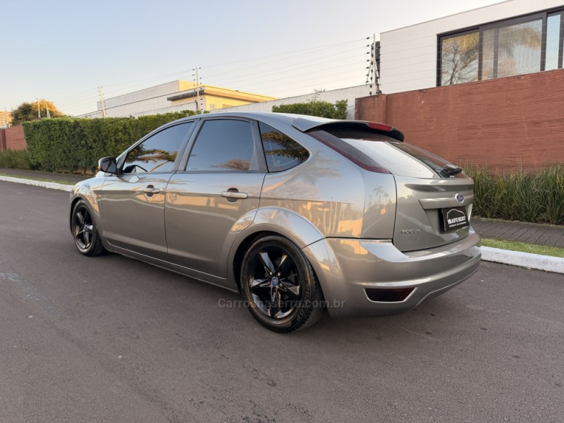 FOCUS 1.6 8V FLEX 4P MANUAL - 2011 - SãO LEOPOLDO