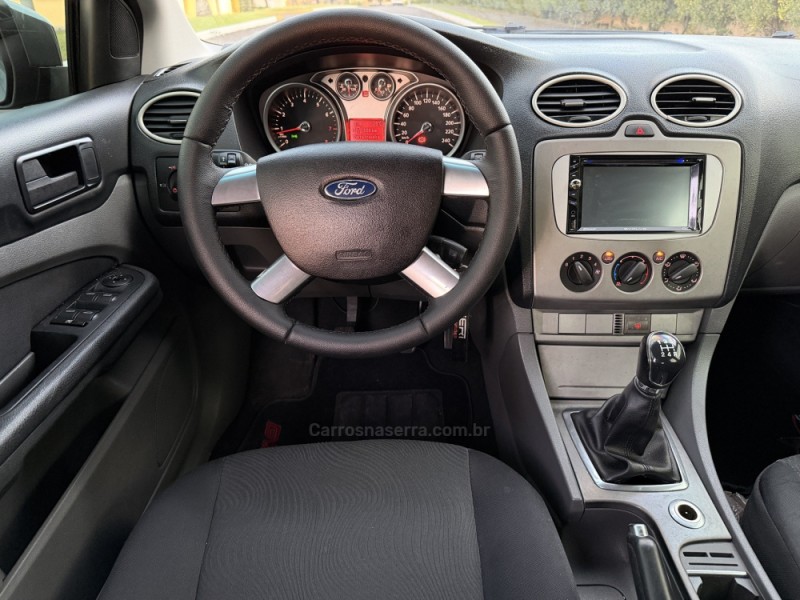 FOCUS 1.6 8V FLEX 4P MANUAL - 2011 - SãO LEOPOLDO