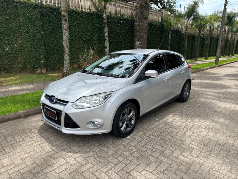 focus 1.6 se hatch 16v flex 4p automatico 2015 caxias do sul