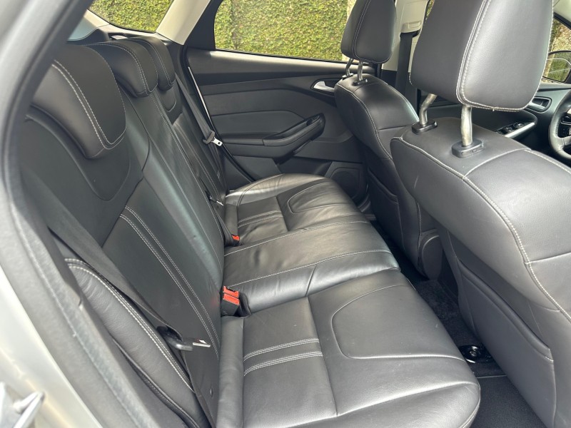 FOCUS 1.6 SE HATCH 16V FLEX 4P AUTOMÁTICO - 2015 - CAXIAS DO SUL
