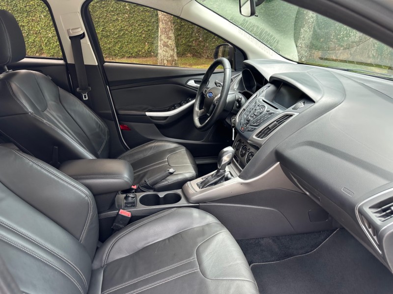 FOCUS 1.6 SE HATCH 16V FLEX 4P AUTOMÁTICO - 2015 - CAXIAS DO SUL