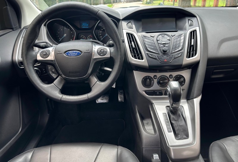 FOCUS 1.6 SE HATCH 16V FLEX 4P AUTOMÁTICO - 2015 - CAXIAS DO SUL