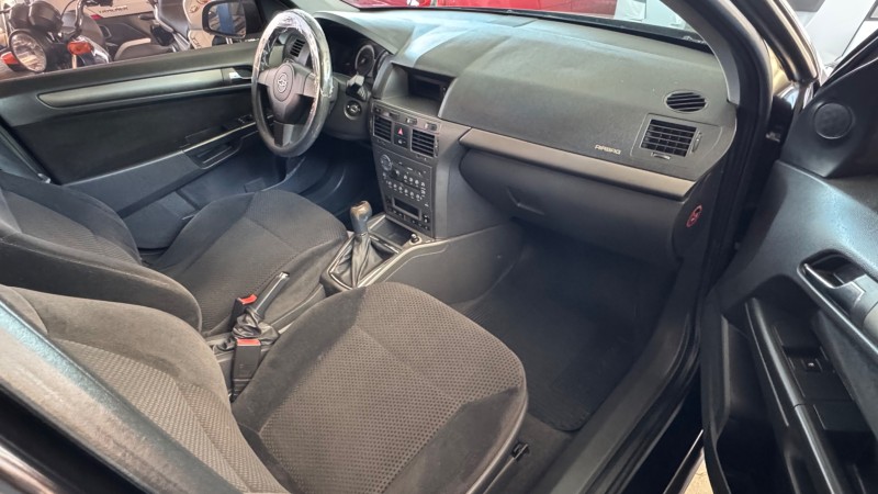 VECTRA 2.0 MPFI GT HATCH 8V FLEX 4P MANUAL - 2010 - CAXIAS DO SUL