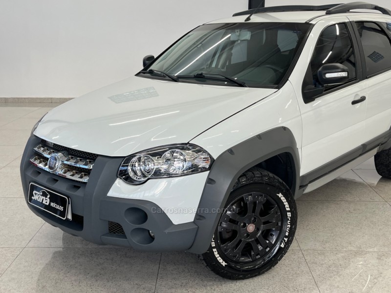 PALIO 1.8 MPI ADVENTURE LOCKER WEEKEND 8V FLEX 4P MANUAL - 2010 - VACARIA
