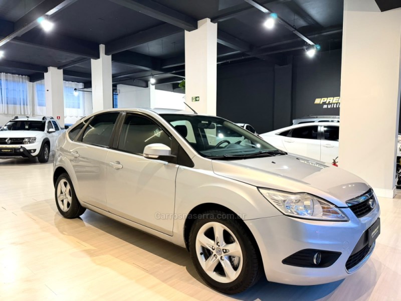 FOCUS 1.6 GLX 16V FLEX 4P MANUAL - 2011 - BENTO GONçALVES