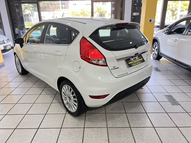 FIESTA 1.6 TITANIUM HATCH 16V FLEX 4P AUTOMÁTICO - 2015 - CAXIAS DO SUL