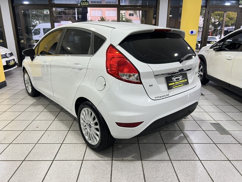 FIESTA 1.6 TITANIUM HATCH 16V FLEX 4P AUTOMÁTICO - 2015 - CAXIAS DO SUL