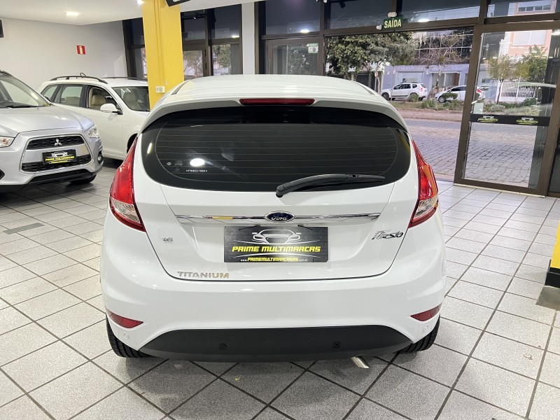 FIESTA 1.6 TITANIUM HATCH 16V FLEX 4P AUTOMÁTICO - 2015 - CAXIAS DO SUL