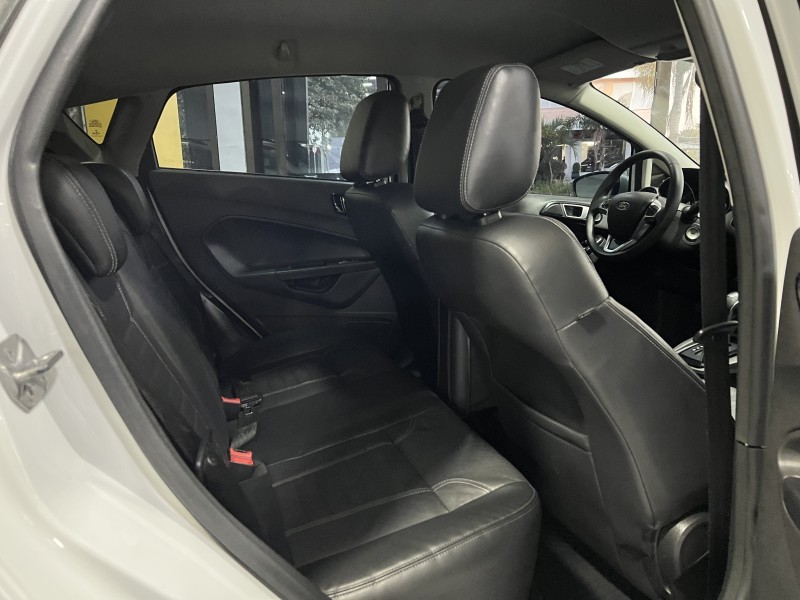 FIESTA 1.6 TITANIUM HATCH 16V FLEX 4P AUTOMÁTICO - 2015 - CAXIAS DO SUL