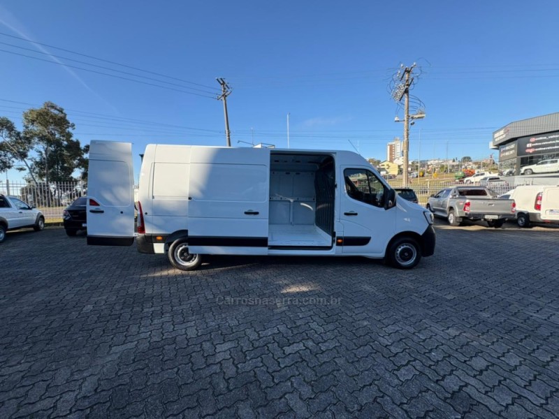 MASTER 2.3 EXTRA FURGÃO L3H2 16V TURBO INTERCOOLER DIESEL 4P MANUAL - 2023 - FARROUPILHA