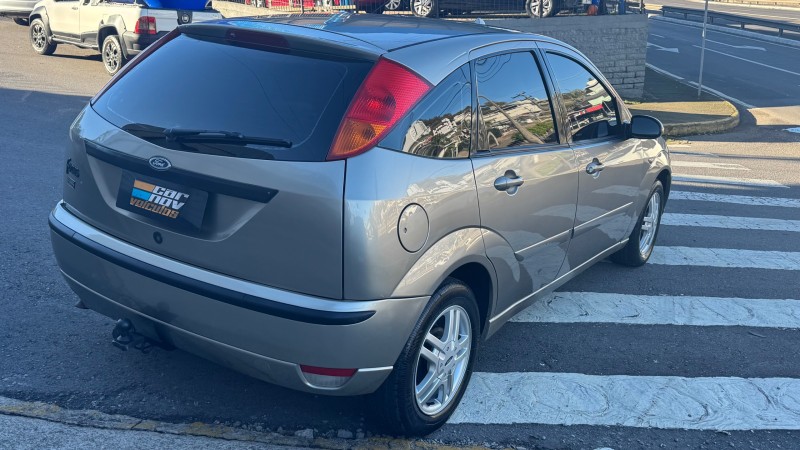 FOCUS 2.0 GLX 16V FLEX 4P MANUAL - 2005 - CAXIAS DO SUL