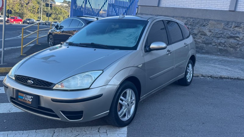 FOCUS 2.0 GLX 16V FLEX 4P MANUAL - 2005 - CAXIAS DO SUL