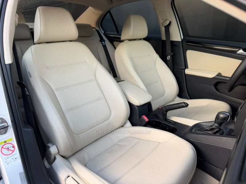 JETTA 2.0 COMFORTLINE FLEX 4P TIPTRONIC - 2013 - ESTâNCIA VELHA
