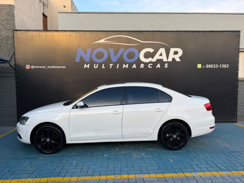 JETTA 2.0 COMFORTLINE FLEX 4P TIPTRONIC - 2013 - ESTâNCIA VELHA