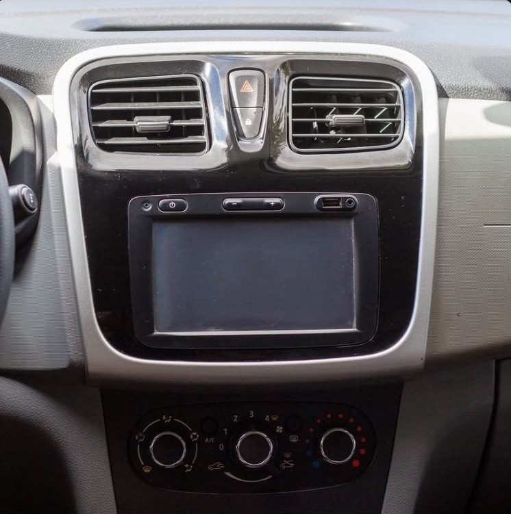 LOGAN 1.6 EXPRESSION 8V FLEX 4P MANUAL - 2017 - SãO SEBASTIãO DO CAí
