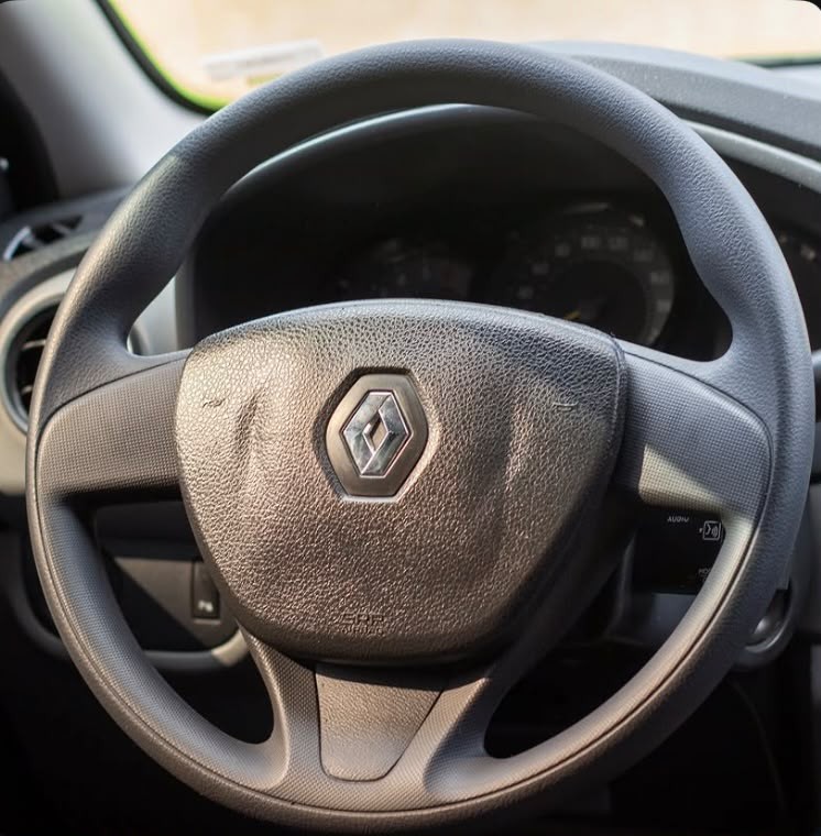 LOGAN 1.6 EXPRESSION 8V FLEX 4P MANUAL - 2017 - SãO SEBASTIãO DO CAí