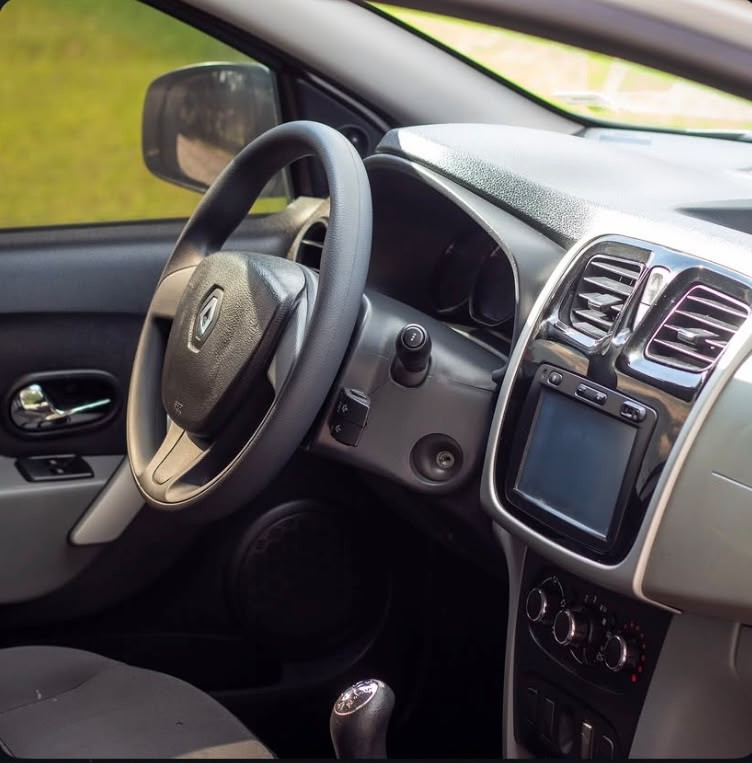 LOGAN 1.6 EXPRESSION 8V FLEX 4P MANUAL - 2017 - SãO SEBASTIãO DO CAí