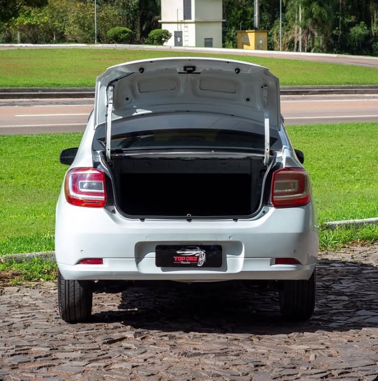 LOGAN 1.6 EXPRESSION 8V FLEX 4P MANUAL - 2017 - SãO SEBASTIãO DO CAí