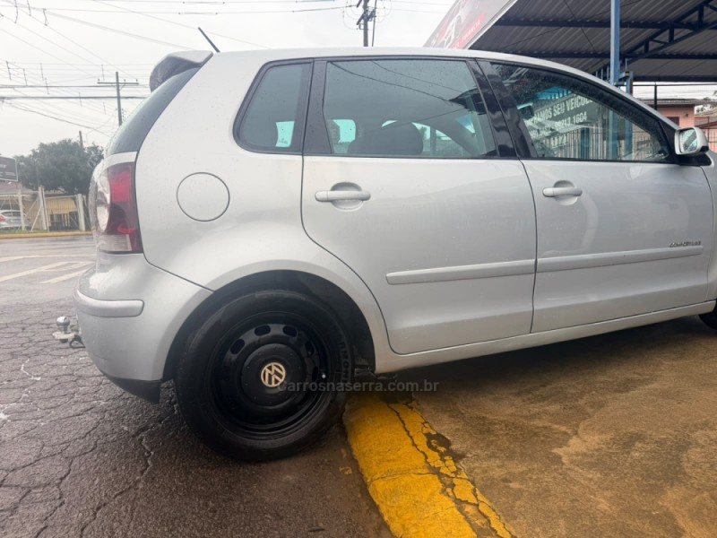 POLO 1.6 MI 8V FLEX 4P MANUAL - 2006 - CAXIAS DO SUL