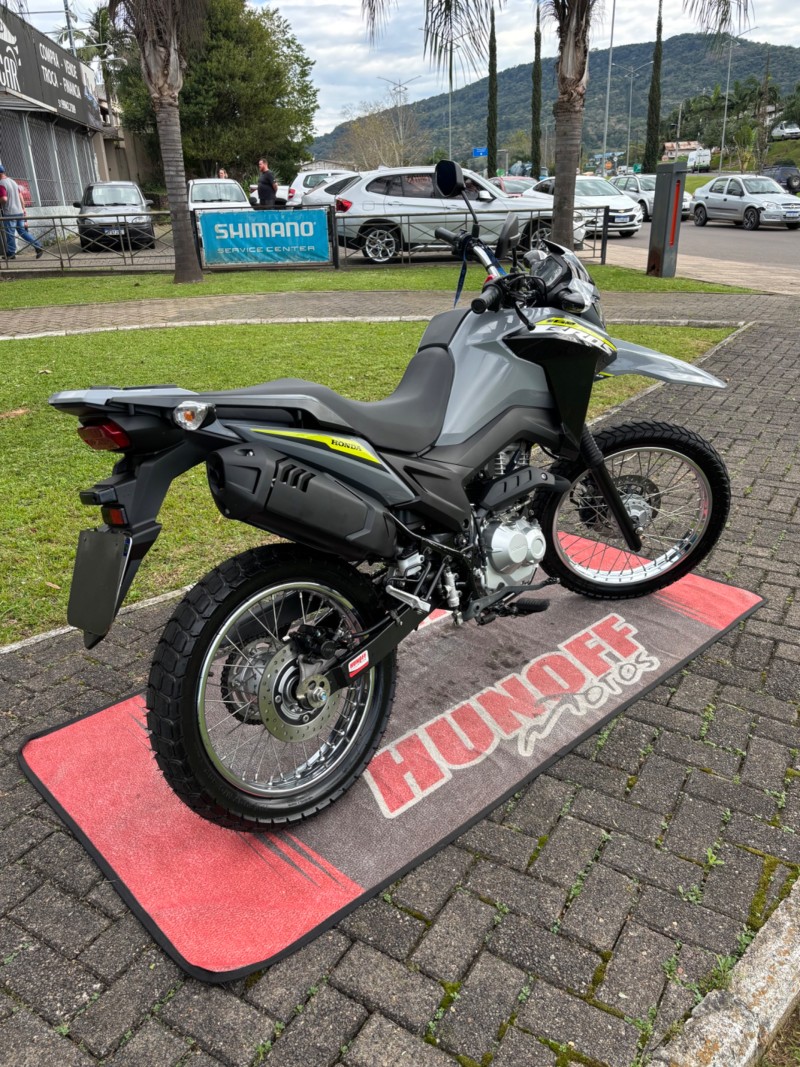 NXR 160 BROS ESDD - 2025 - FELIZ