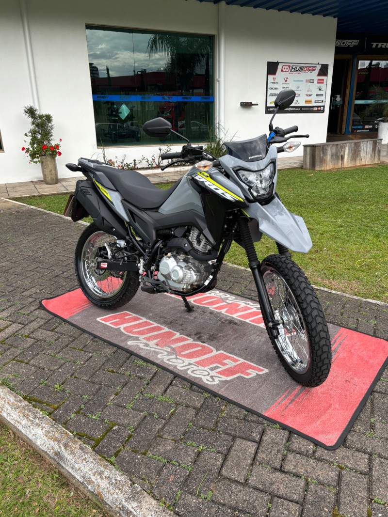 NXR 160 BROS ESDD - 2025 - FELIZ