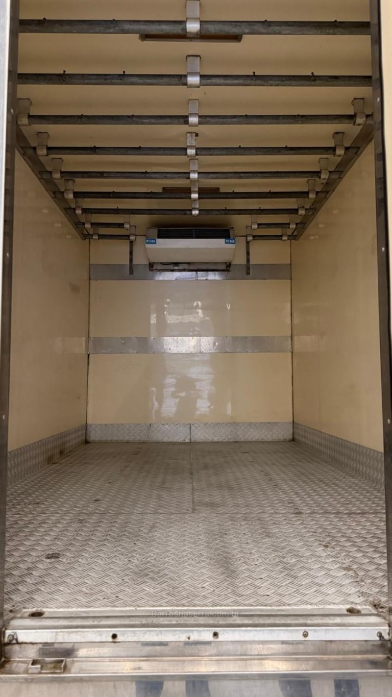 CARGO 712 E TURBO - 2011 - NOVO HAMBURGO