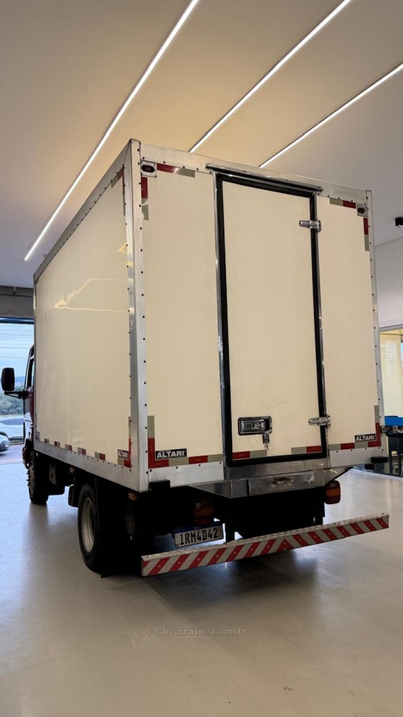CARGO 712 E TURBO - 2011 - NOVO HAMBURGO