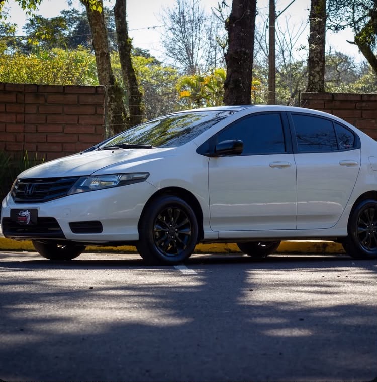 CITY 1.5 LX 16V FLEX 4P MANUAL - 2013 - SãO SEBASTIãO DO CAí