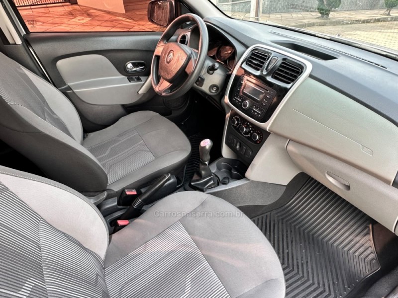LOGAN 1.0 EXPRESSION 12V FLEX 4P MANUAL - 2015 - CAMPO BOM